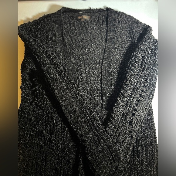 ‼️5/$25‼️ LOVE TREE SWEATER CARDIGAN MD - Picture 3 of 12